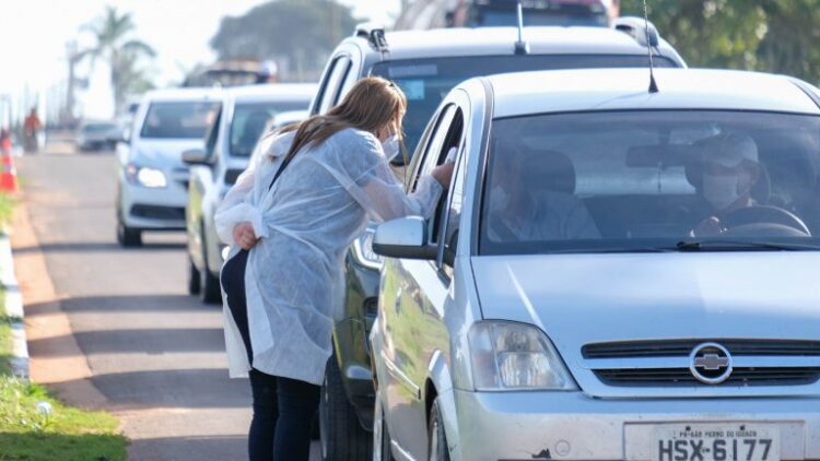 Barreiras sanitárias registram fluxo diário de 6,2 mil pessoas de passagem pela Capital