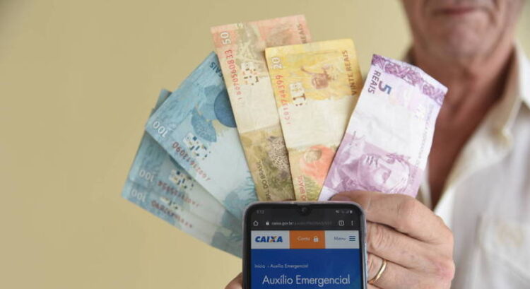 Novo auxílio emergencial deve pagar de R$ 175 a R$ 375. Entenda: