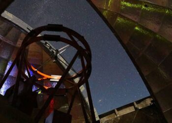 Asteroide passará próximo à Terra a mais de 120 mil km/h