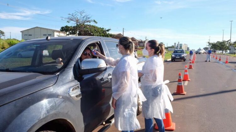 Barreiras sanitárias abordaram 5,8 mil pessoas e identificaram 7 casos suspeitos na Capital