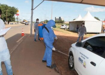 Em 10 dias, barreiras abordam mais de 64 mil e identificam 57 casos suspeitos de Covid