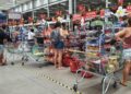 Vigilância realiza blitz em supermercados para reforçar orientações de biossegurança