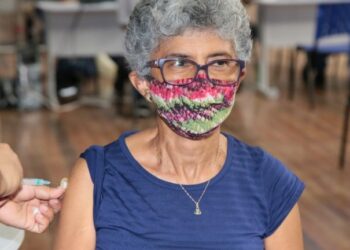 Prefeitura dá continuidade a vacinação de idosos com 67 anos ou mais nesta sexta