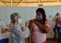 Indígenas que vivem em contexto urbano recebem primeira dose da vacina contra Covid