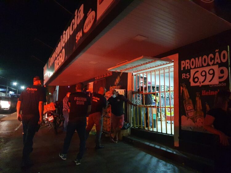 Operação Toque de Recolher vistoria 32 estabelecimentos e manda 29 embora pra casa
