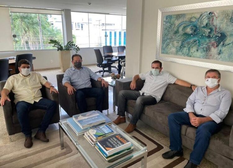 Sanesul esboça em reunião na Assomasul metas da ‘universalização do esgotamento’ sanitário em MS