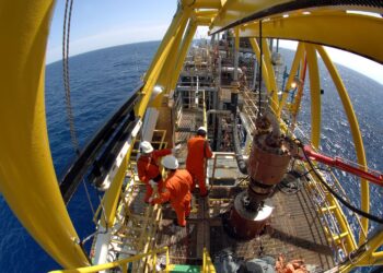 Covid-19: MPT emite recomendações para trabalhadores da indústria do petróleo