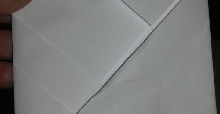Sem aglomerar, fiéis escrevem cartas de fé para pregar Boas Novas na Pandemia