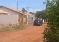 Moradores flagram ladrões em carro de luxo rondando residencial na Capital