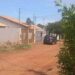 Moradores flagram ladrões em carro de luxo rondando residencial na Capital