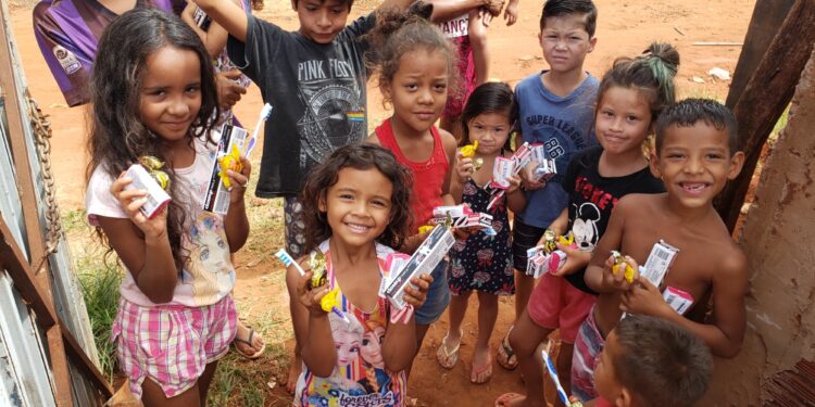 Há 5 anos, “Sonho de Criança” abraça comunidade lhe dando de volta o desejo da vida
