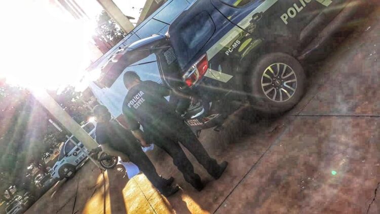 Escondida no Tijuca, mulher que amarrou idoso de 83 anos para roubar é presa