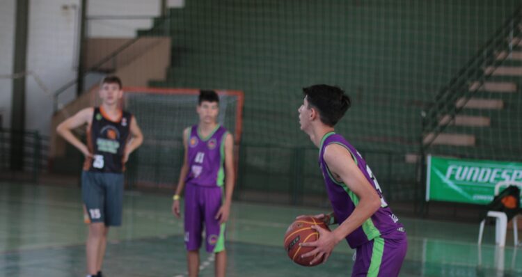 Fundesporte promove cursos on-line sobre treinamento desportivo na escola