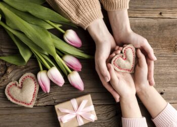 Loja virtual faz mega sorteio para Dia das Mães e sortuda terá direito a 9 presentes