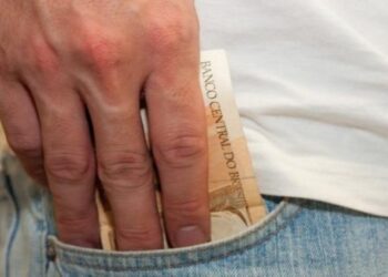 Governo deposita salários dos servidores estaduais nesta sexta-feira