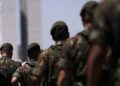 Militares reclamam de fala de Bolsonaro sobre usar Exército contra medidas restritivas