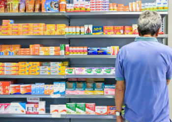 Remédios podem ficar até 10,08% mais caros a partir de hoje