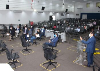 Vereadores discutem propostas ao orçamento que prevê 4,6 bi para Campo Grande em 2022