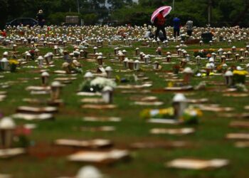 Registros de óbitos crescem 40% no 1º trimestre de 2021 no Brasil