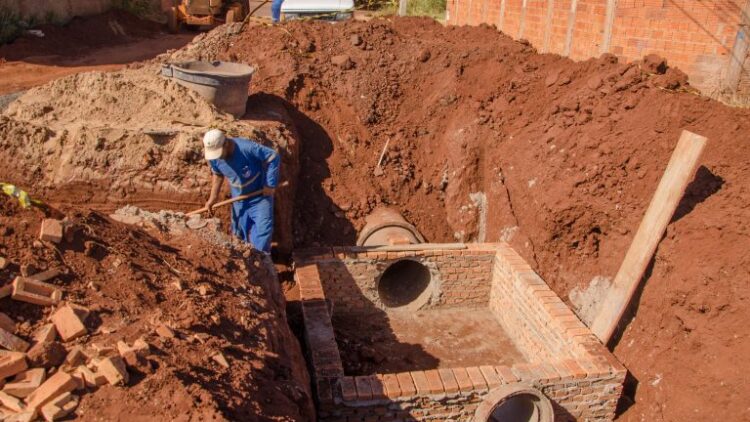 Com nova frente de obras, Prefeitura asfalta mais sete ruas de bairro da Capital