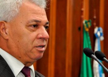 Governo lamenta morte do deputado Cabo Almi por Covid e decreta luto por 3 dias