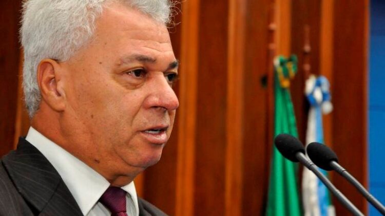 Governo lamenta morte do deputado Cabo Almi por Covid e decreta luto por 3 dias