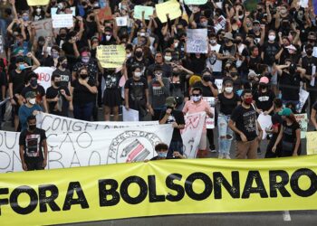 Vox: 72% estão insatisfeitos e 46% dizem que Bolsonaro é o pior presidente da história