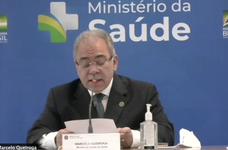 Queiroga mente à OMS e infla dados sobre vacinação no Brasil