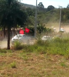 Vídeo mostra carreata da CUT atrás do helicóptero de Bolsonaro em assentamento