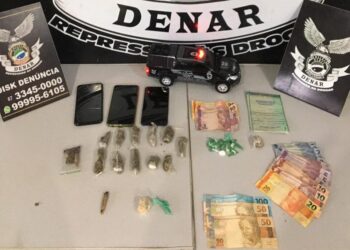 Dono de barbearia e mais 4 são presos com drogas em estabelecimento no Jardim das Hortências