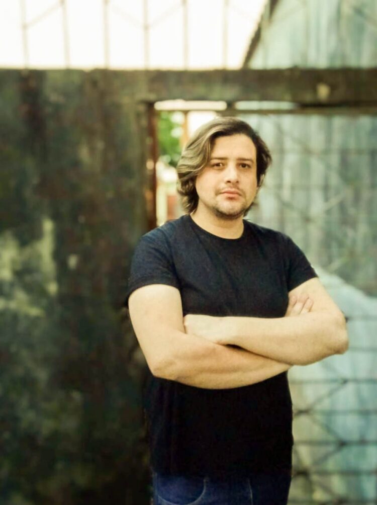 No Dia contra a Homofobia, série conta histórias de quem sofre preconceito pela voz