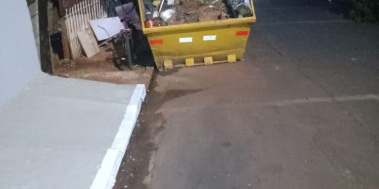 Família faz própria versão do “Lar Doce Lar” e reforma casa de irmã aniversariante