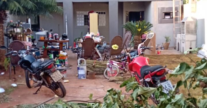 Família faz própria versão do “Lar Doce Lar” e reforma casa de irmã aniversariante