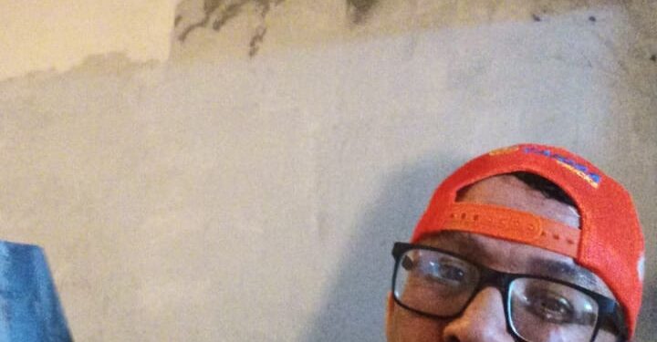 Família faz própria versão do “Lar Doce Lar” e reforma casa de irmã aniversariante