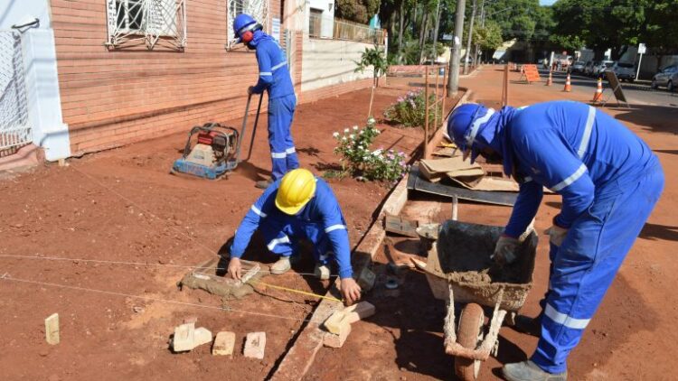 Ruas no Centro da Capital passam por obras e Prefeitura orienta rotas alternativas
