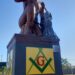 Estátua infelizmente vandalizada é a primeira a ser entregue revitalizada pela Prefeitura