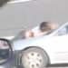 Bêbado, rapaz mata a namorada que subiu no capô do carro para o impedir de dirigir