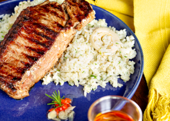 Arroz de guariroba com chorizo de angus é prato escolhido para ser ensinado em projeto