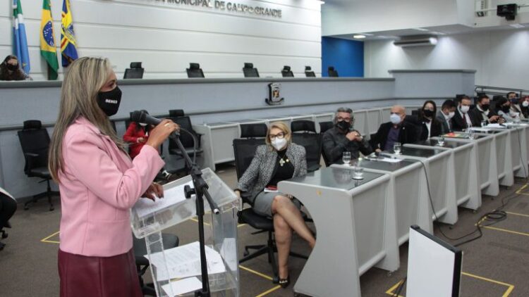 Rede municipal detalha retomada das aulas no sistema híbrido a partir de julho