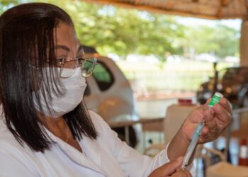 Trabalhadores da indústria e de transportes continuam sendo vacinados hoje na Capital