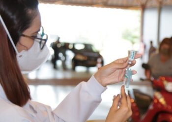 Nesta quinta-feira vacinação contra Covid é para quem ter comorbidades. Confira a lista: