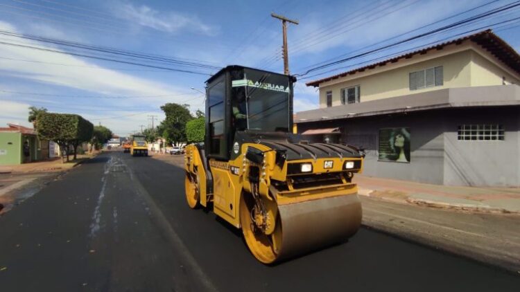 Prefeitura começa pela Avenida Aeroporto 10 km de recapeamento no Santo Amaro