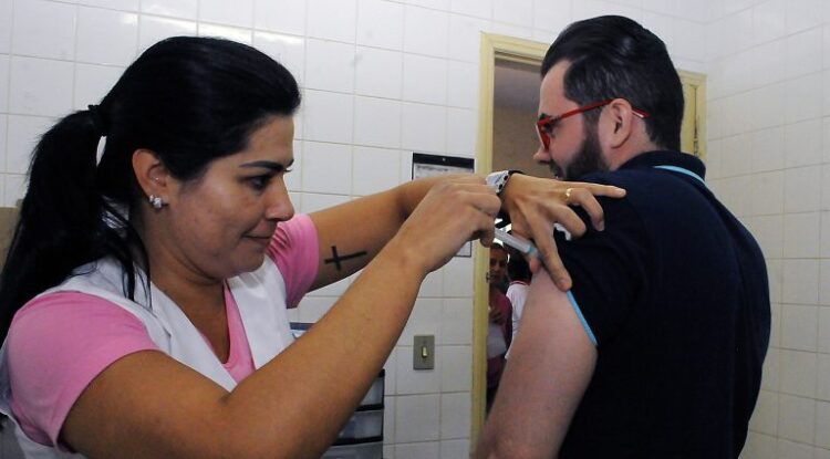 Com cobertura em 29%, 3ª fase da campanha de vacinação contra Influenza começa quarta em MS