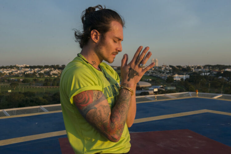 Dia Internacional do Yoga é celebrado com live especial