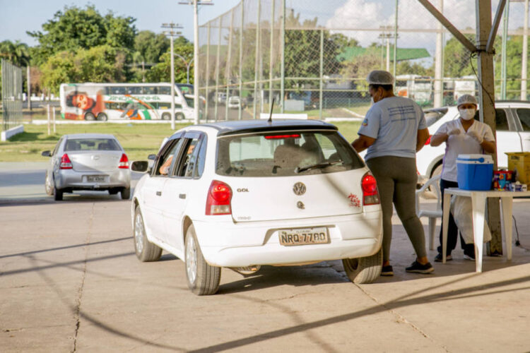 Polícia pode barrar fura fila de moradores de outras cidades que vão se vacinar em Corumbá