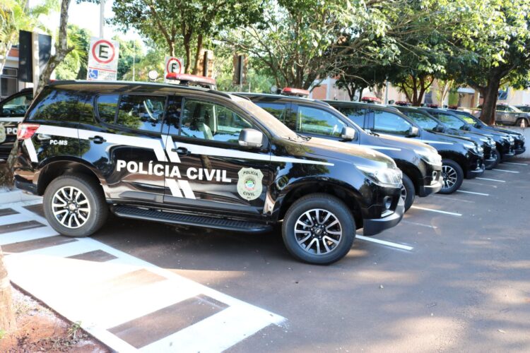 Padeiro é preso por manter mulher em cárcere privado e sem acesso ao celular