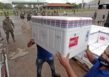 Estado recebe 99.410 doses de vacina contra nesta quarta-feira