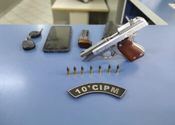 Durante briga de trânsito no Tijuca, homem é preso portando pistola calibre 22
