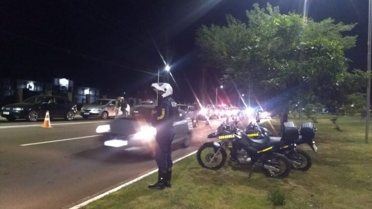Na véspera de feriado, Guarda manda 209 pessoas irem embora furando o toque de recolher