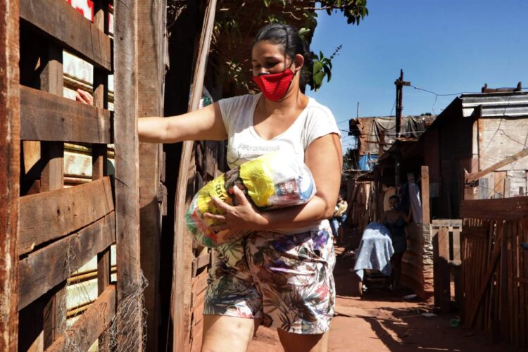 Em campanha solidária, mais de 1 mil cestas básicas foram entregues na Capital